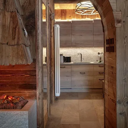 Daire Cervinia Ski Apartment Francois - Private Hot Tub & Mountain View *