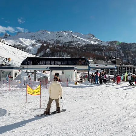 Cervinia Ski Apartment Francois - Private Hot Tub & Mountain View *