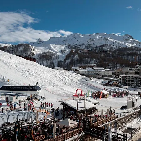 דירה Cervinia Francois - Private Hot Tub Terrace, Location ברויל-קרוויניה