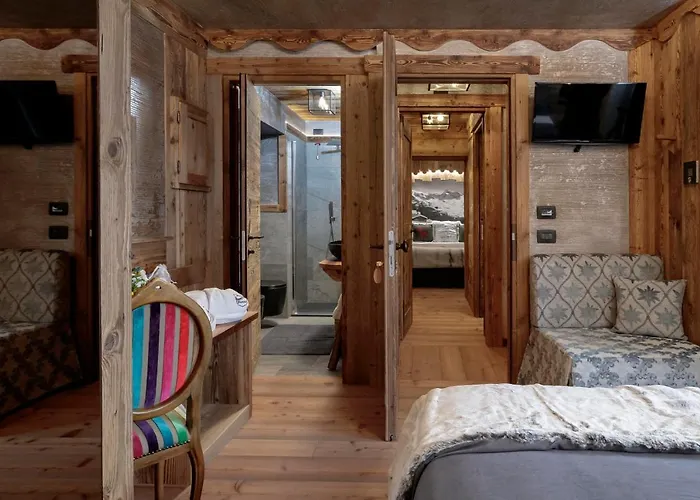 Cervinia Francois - Private Hot Tub Terrace, Location *