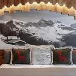 Cervinia Francois - Private Hot Tub Terrace, Location *