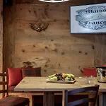 Apartment Cervinia Francois - Private Hot Tub Terrace, Location