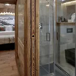 Apartment Cervinia Francois - Private Hot Tub Terrace, Location *