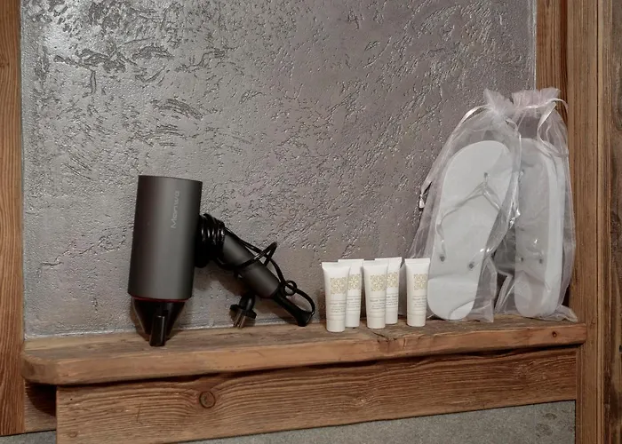 Cervinia Francois - Private Hot Tub Terrace, Location