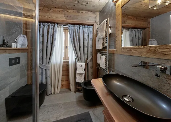 Cervinia Francois - Private Hot Tub Terrace, Location * Breuil-Cervinia