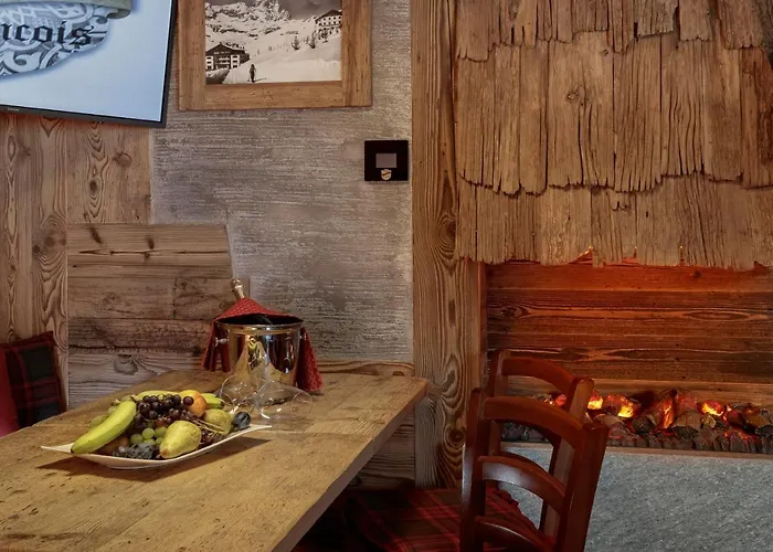 Apartment Cervinia Francois - Private Hot Tub Terrace, Location *